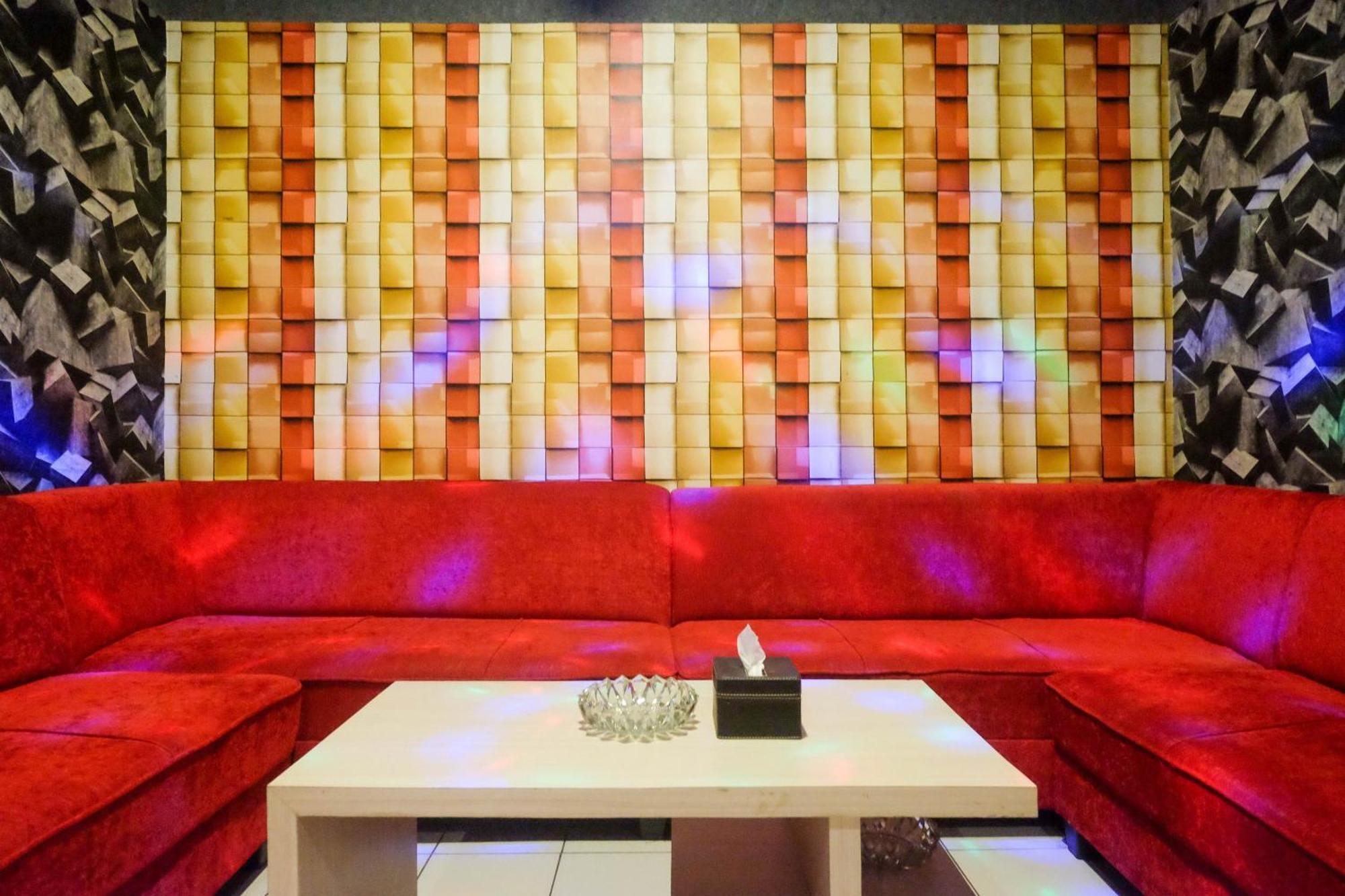 Urbanview Hotel Dedy Jaya Brebes Exteriör bild