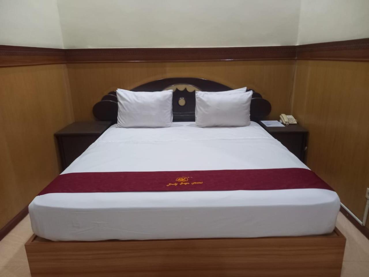 Urbanview Hotel Dedy Jaya Brebes Exteriör bild
