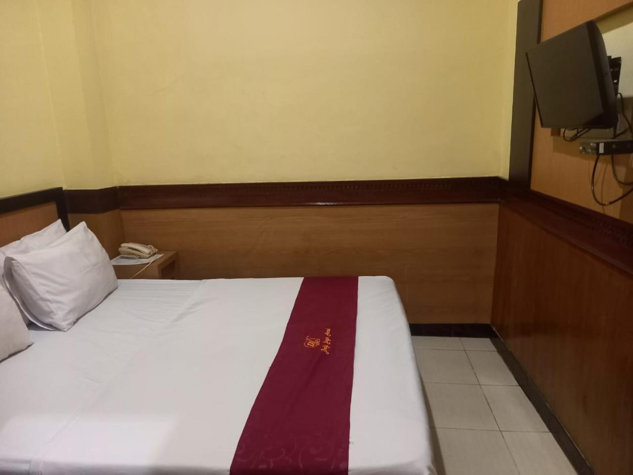 Urbanview Hotel Dedy Jaya Brebes Exteriör bild